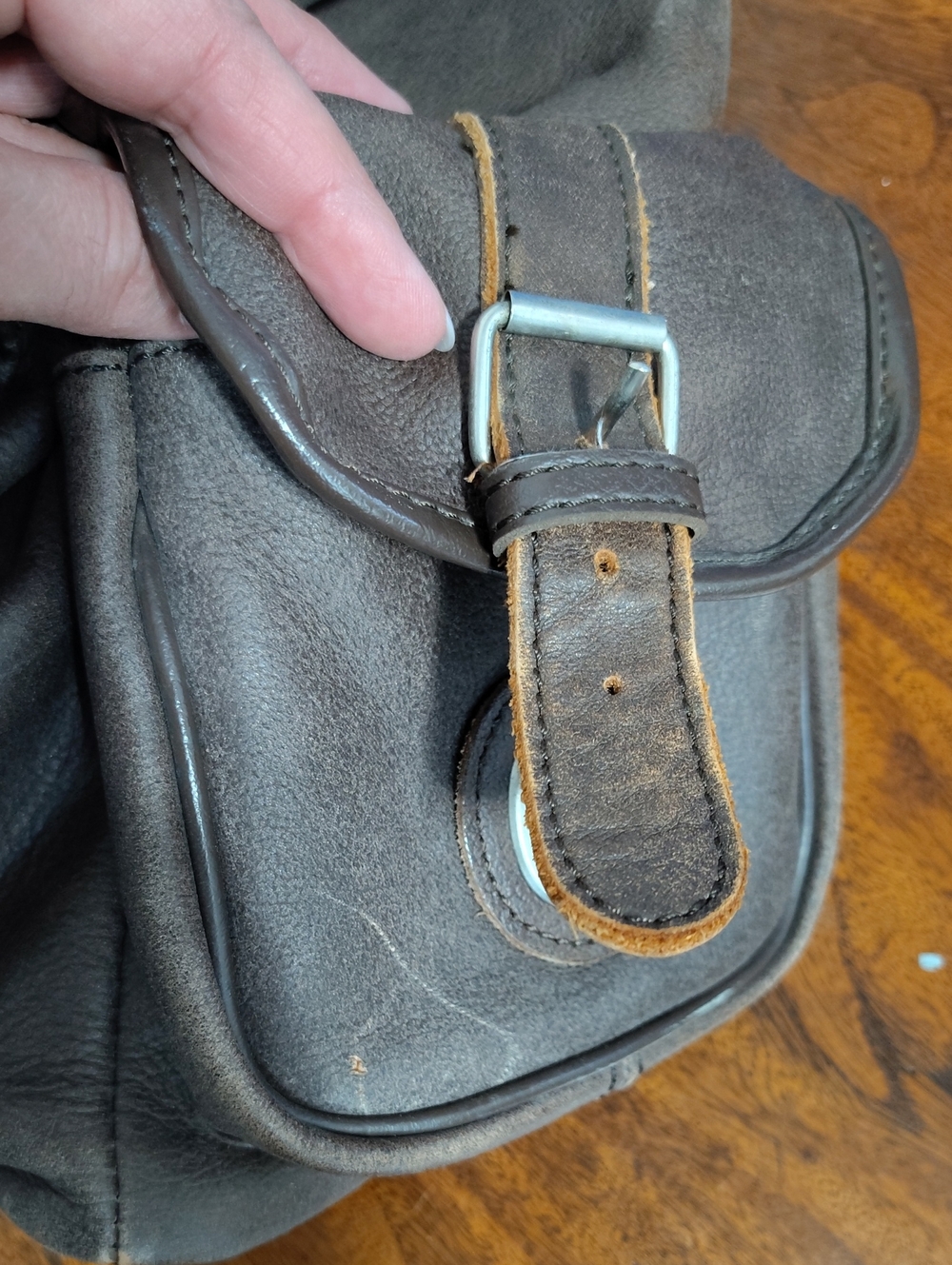 Brown Leather Men’s Backpack - Classic Rustic Style - Picture 7 of 13